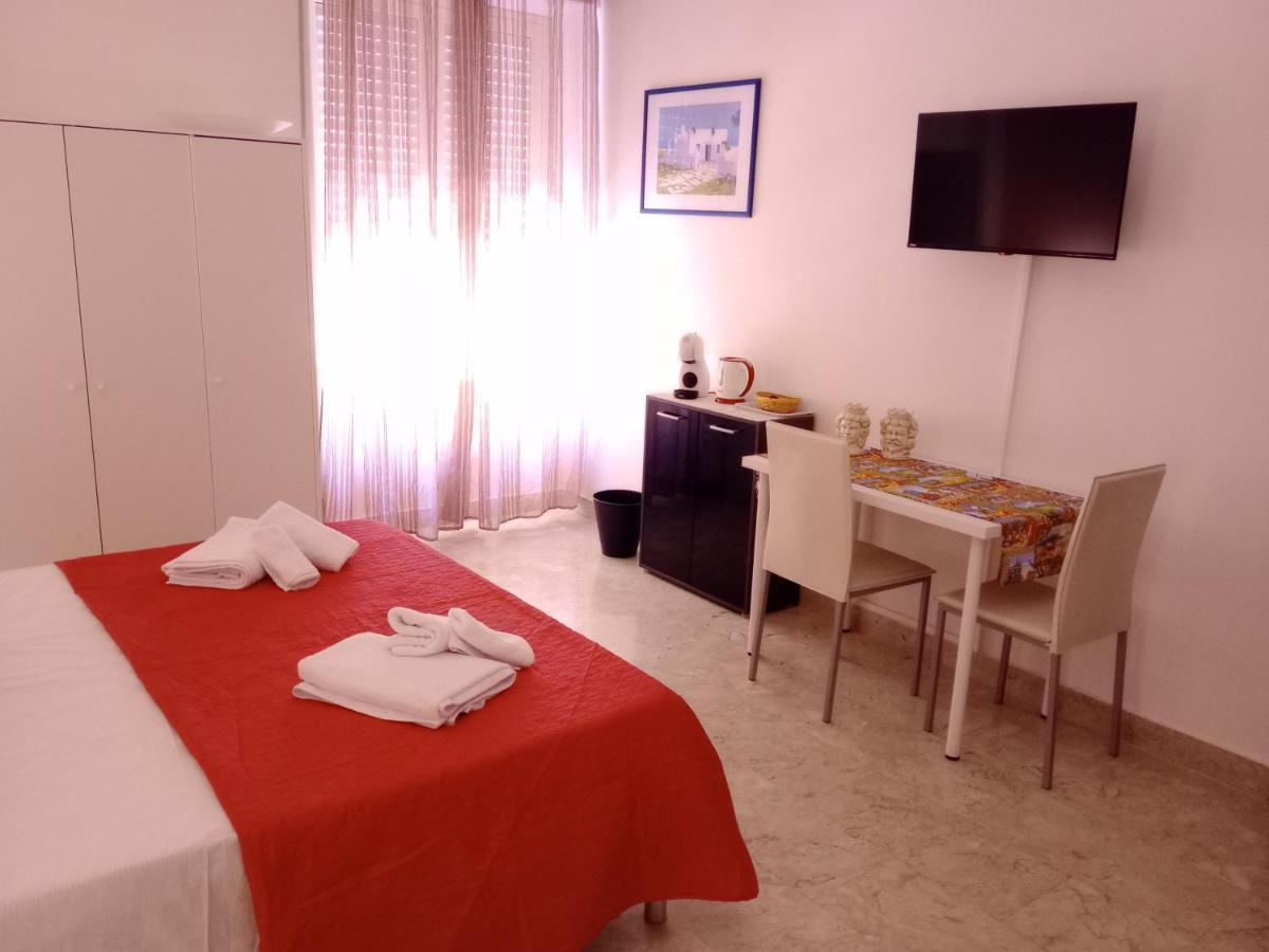 La Valigia Sul Letto Bed and Breakfast CTA Exteriör bild