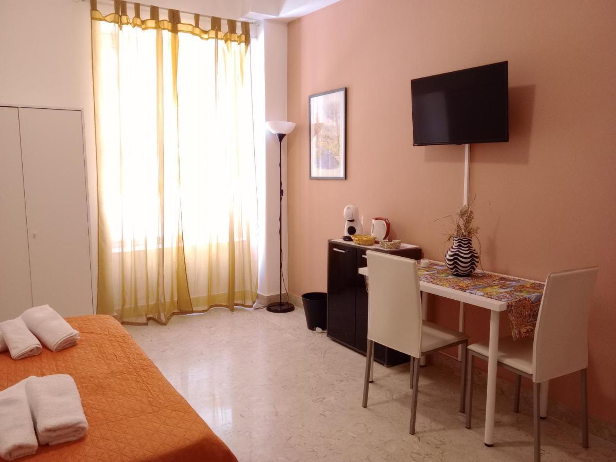 La Valigia Sul Letto Bed and Breakfast CTA Exteriör bild