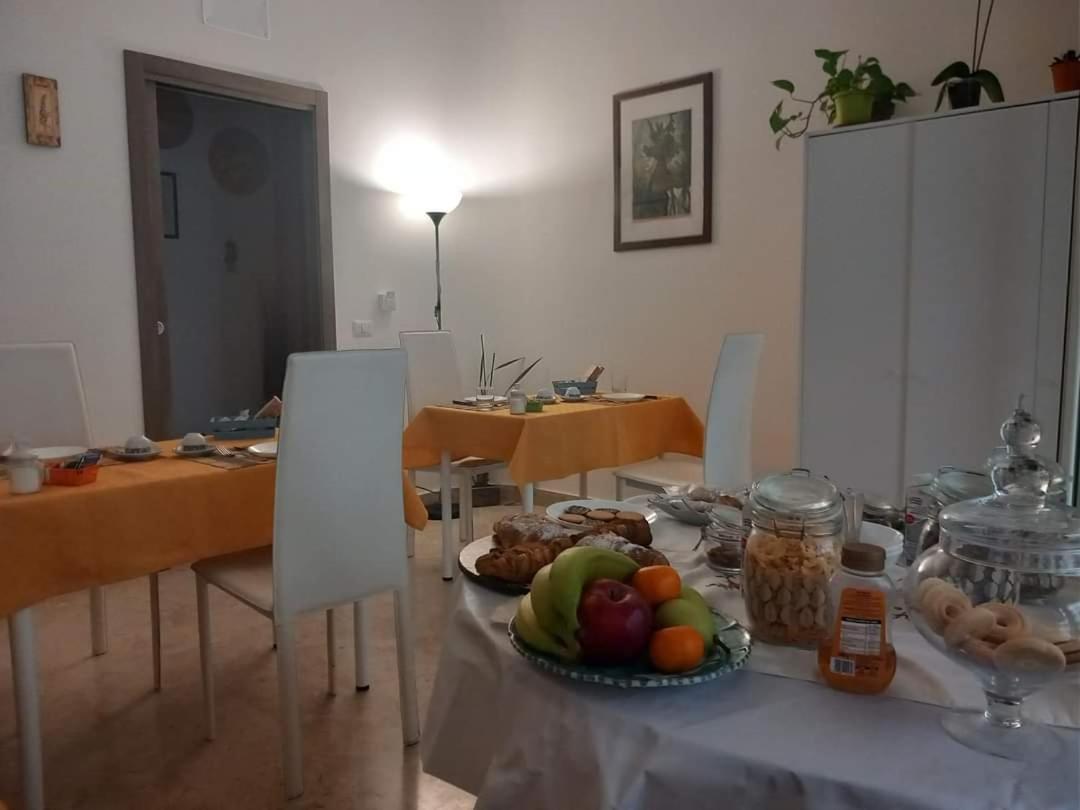La Valigia Sul Letto Bed and Breakfast CTA Exteriör bild
